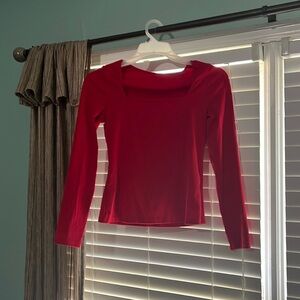 Fitted long sleeved square neck.  Size: Large. Color: Red